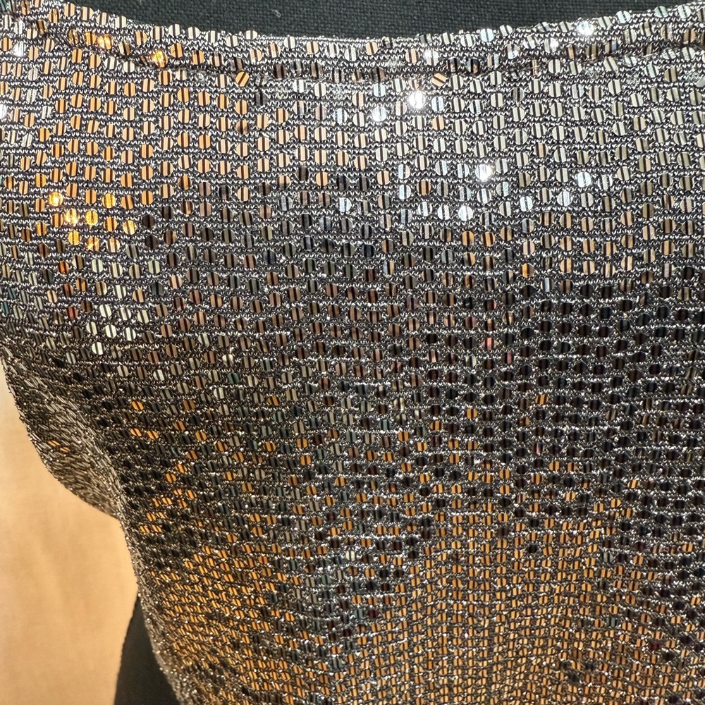 NWT bebe Silver Sequin Women's Crop Top - Picture 2 of 6